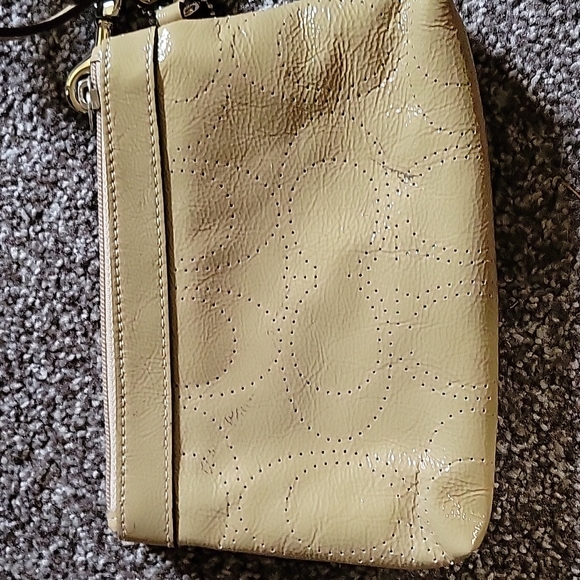 Coach Wristlet - Picture 4 of 6
